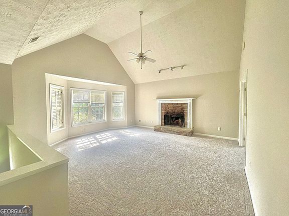 5th image of 3095 Oak Grove Rd