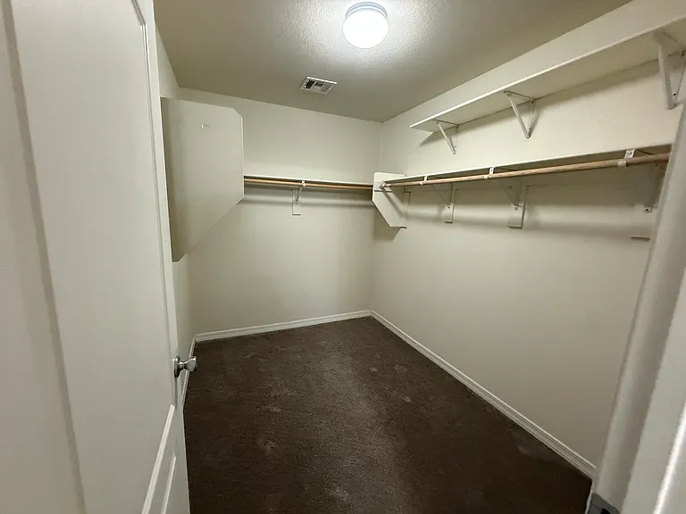 1821 Chisholm Trl NE — Photo 29