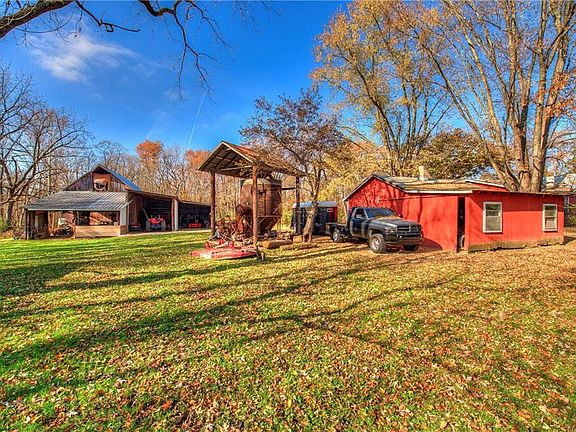 4th image of 2356 N County Road 600 E