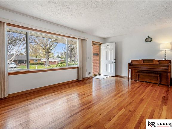 5th image of 2740 Austin Dr