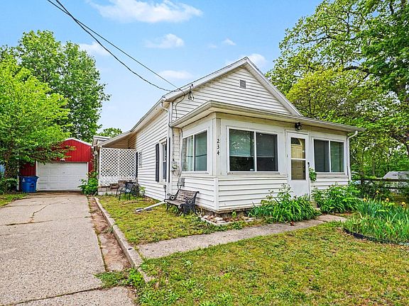 3rd image of 234 Kalamazoo St