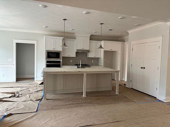 4th image of 872 Bellingham Drive