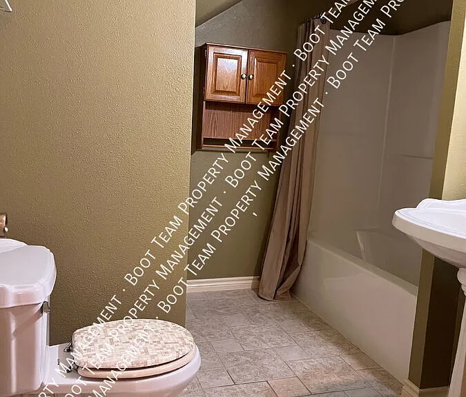 10001 Hilltop Dr — Photo 12