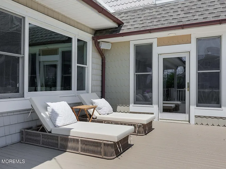 69 Seaview Ave — Photo 7