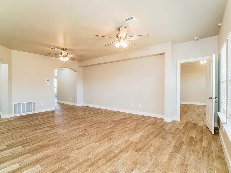 1545 Birmingham Dr — Photo 5