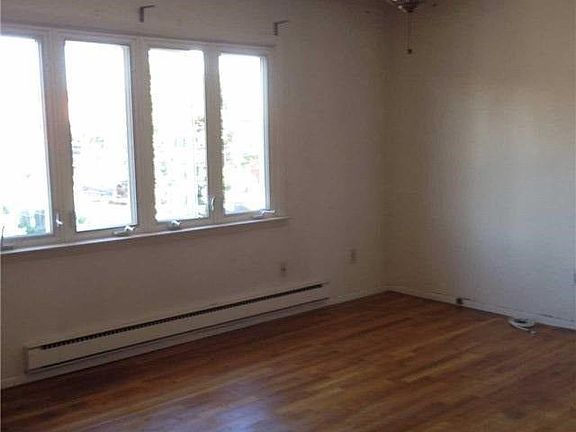 2nd image of 12814 11th Ave #1