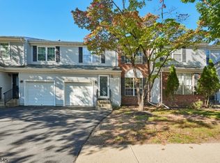 135 Grantham Dr, Franklin Twp., NJ 08873