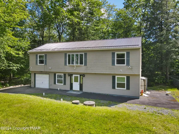 286 Coach Rd, Tobyhanna, PA 18466