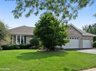 21181 Deerpath Rd, Frankfort, IL 60423