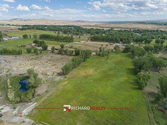 2nd image of 2675 Willow Ln
