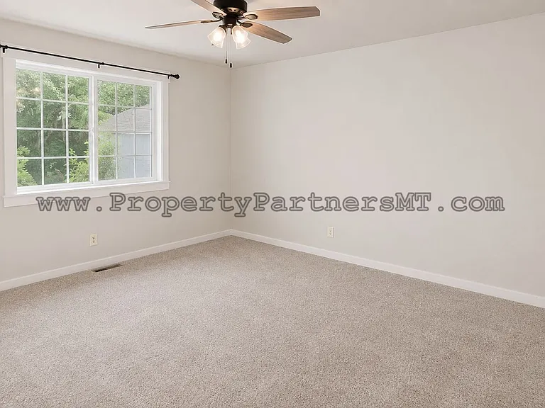 705 N Aster Ave — Photo 9