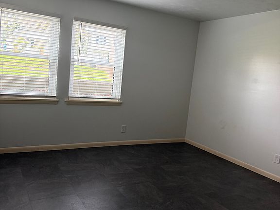 3rd image of 505 S Detroit St APT 4