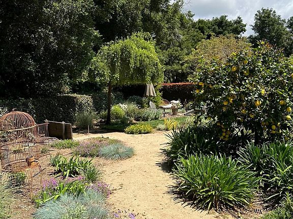 1001 Vereda Del Ciervo, Goleta, CA 93117 | Zillow