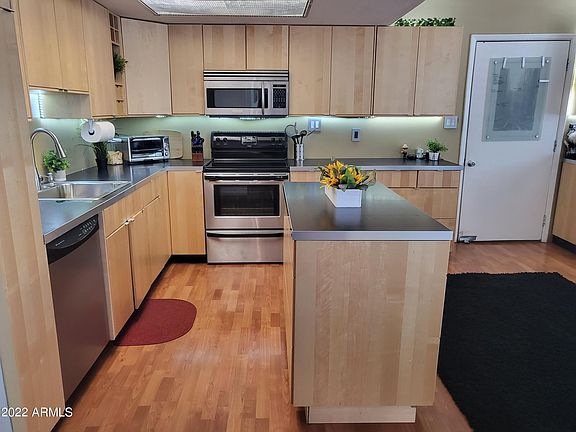 4th image of 8422 E INDIANOLA Avenue