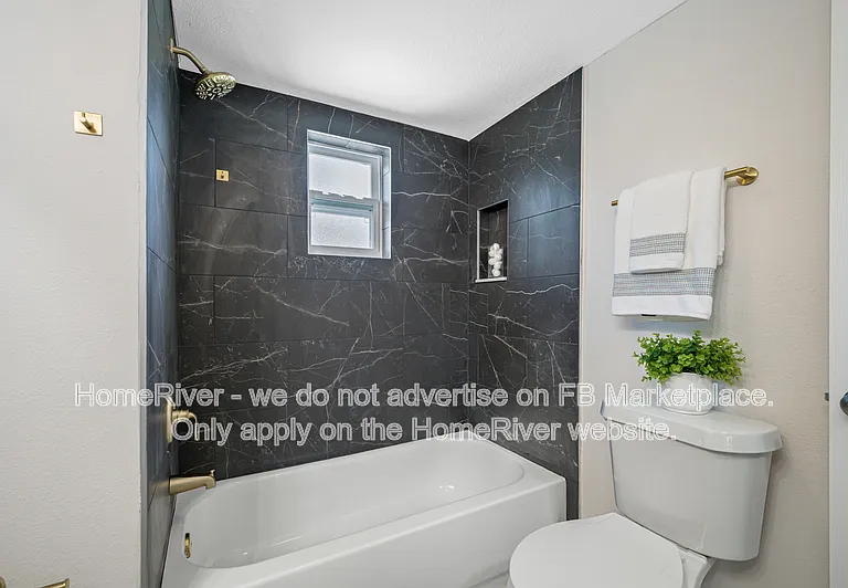 306 Park Blvd — Photo 31
