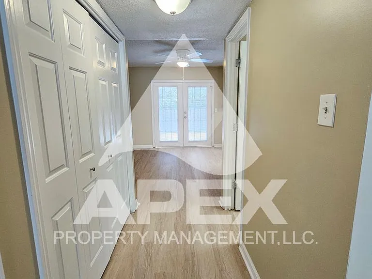 9024 Countryside Ln — Photo 6