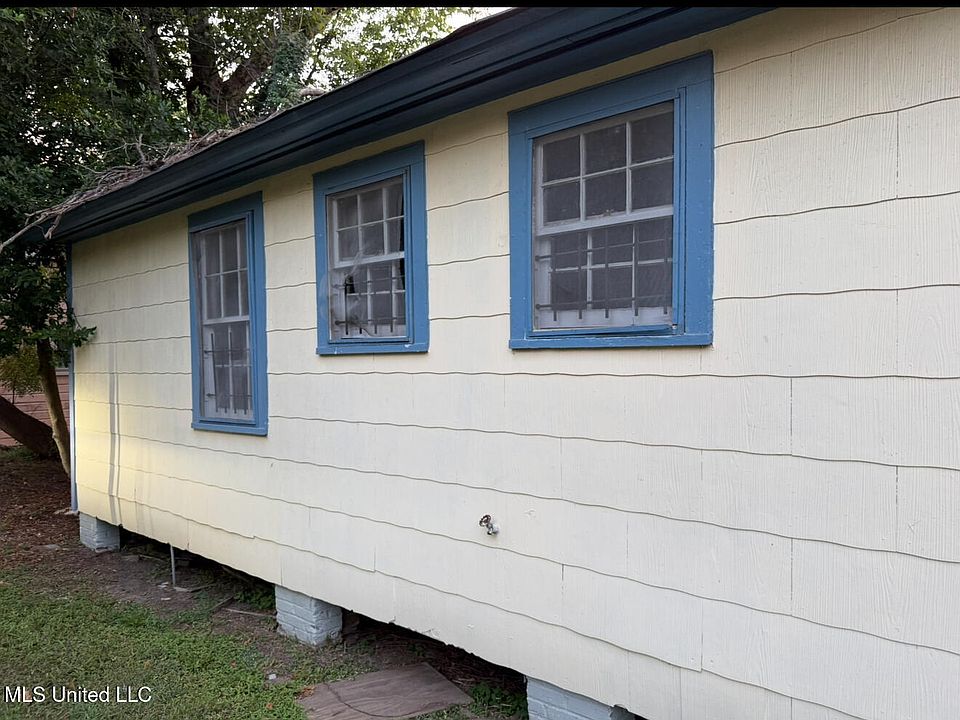 2nd image of 507 Bowmar Ave