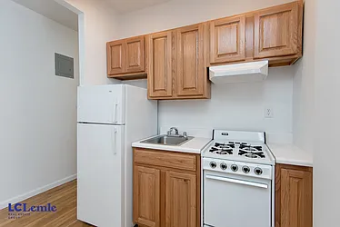 Rented by LC Lemle Real Estate Group