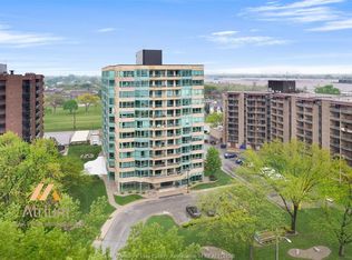 The Summit House, Windsor, ON N8Y 4Y2