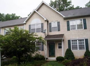 3 E Richards Ln, Newark, DE 19711