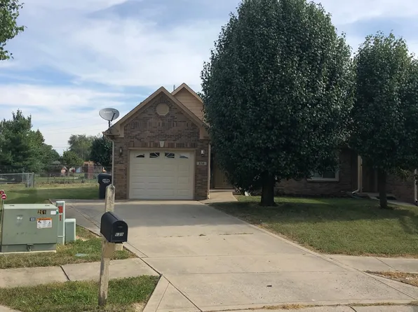 638 Eugene Ct, Greenwood, IN 46142