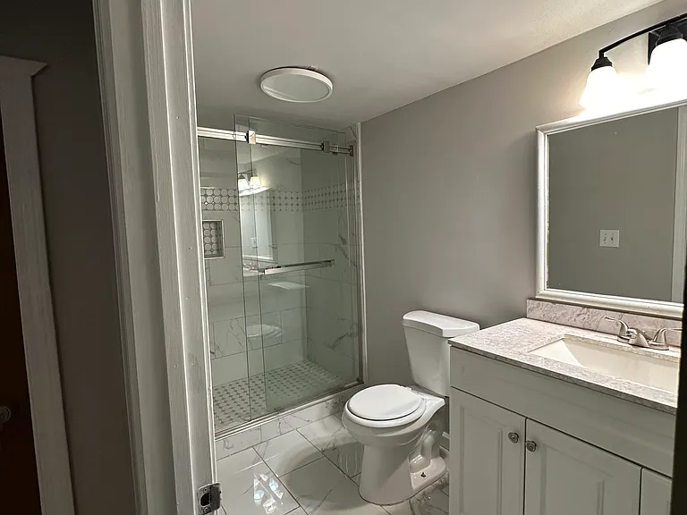 2032 Juanita St #2032B — Photo 3