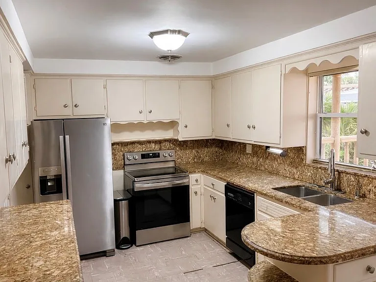 2970 Griffin Rd — Photo 4
