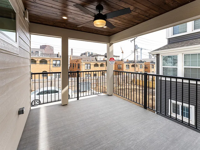 Plaza Townhomes — Photo 4