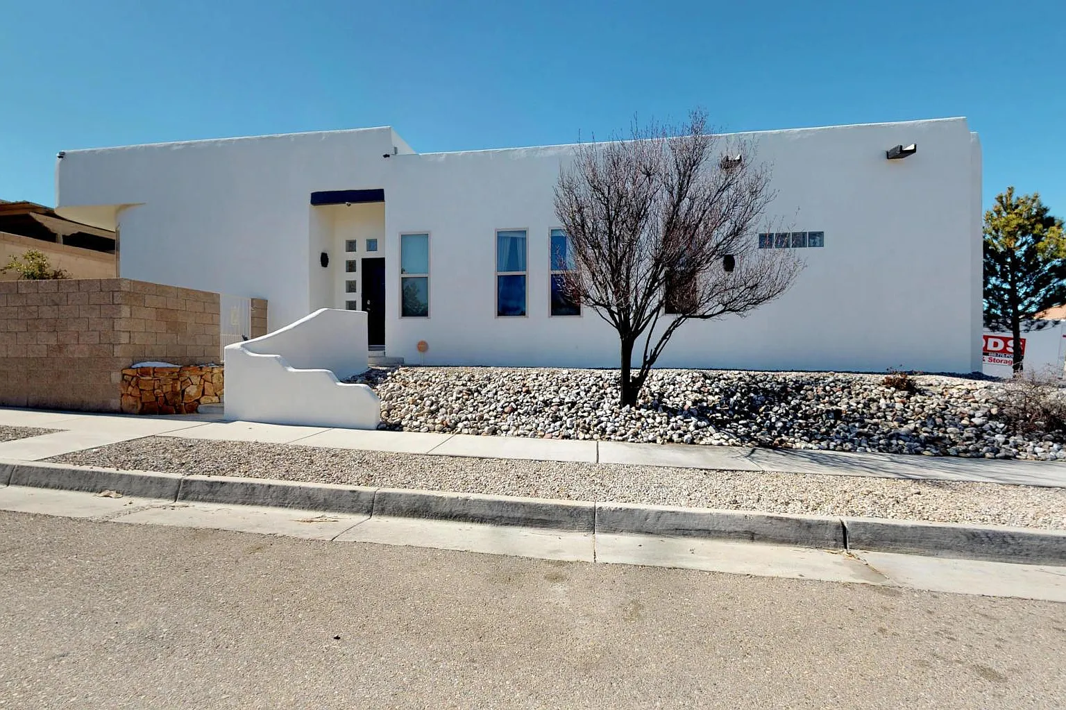 4 bed, 2288 sqft, $2,450 — Photo 1