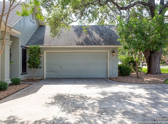3rd image of 13603 Auburn Oaks