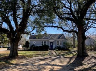 602 S Court St, Ellisville, MS 39437