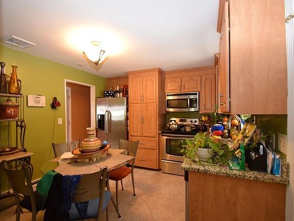 5th image of 5 Sloan Cir