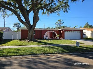 8312 Monarch Cir, Seminole, FL 33772