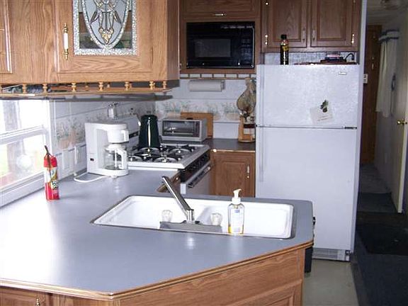 4th image of 432 Alaska Ln N