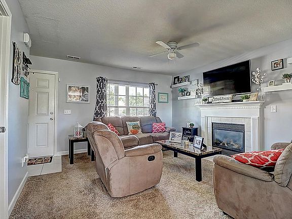 2nd image of 1117 Crowders Woods Dr