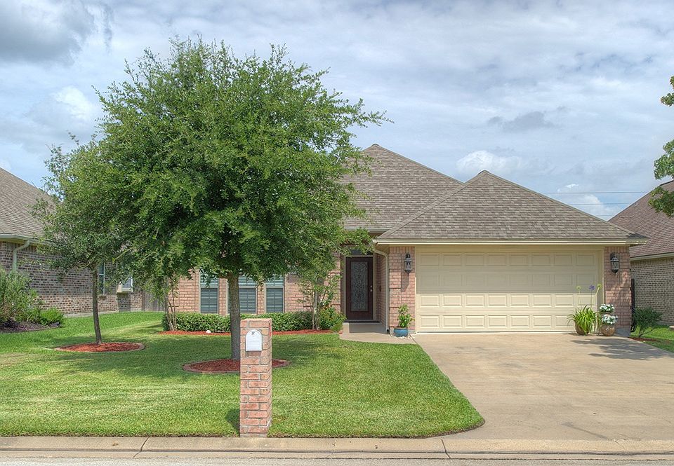 1st image of 2204 Brougham Pl