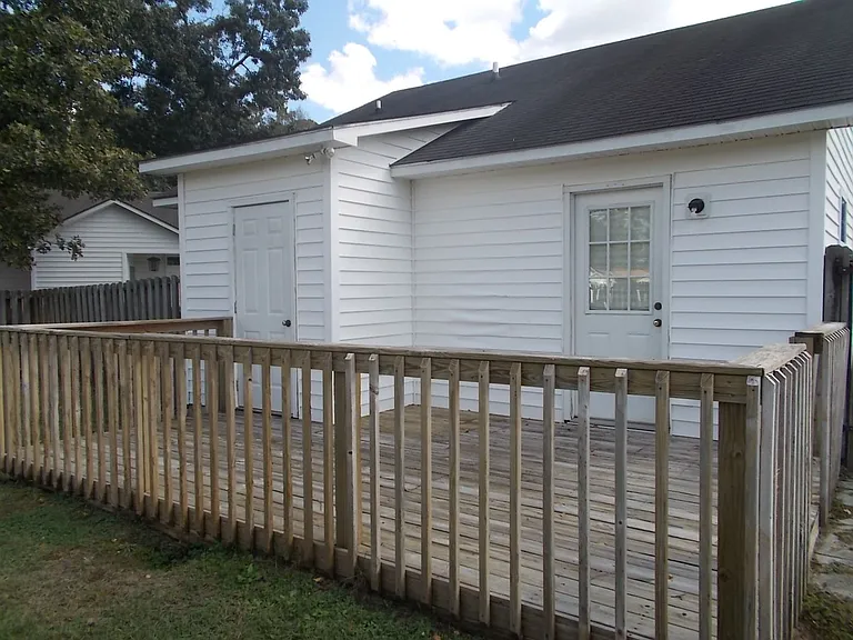105 White Ash Ln — Photo 15