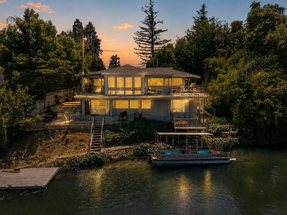 1st image of 3317 Riverside Dr