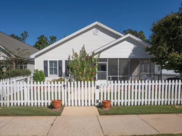 952 Edwards Ave, Fairhope, AL 36532