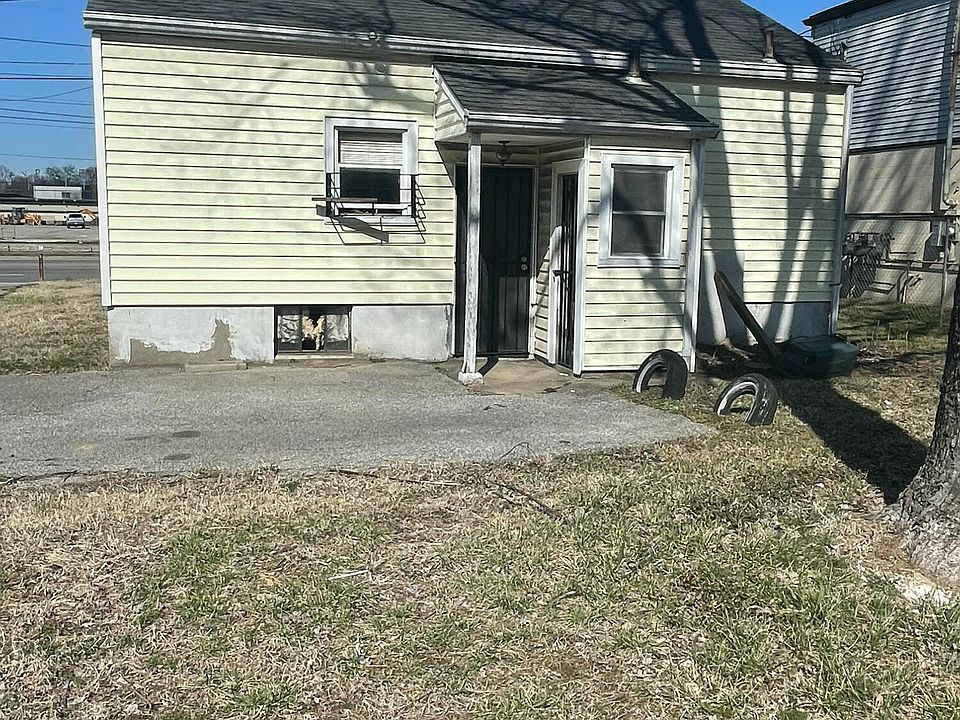 2nd image of 2953 7th Street Rd