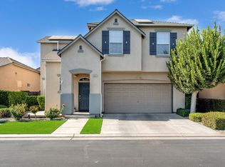5557 N Citrus Ln, Fresno, CA 93711