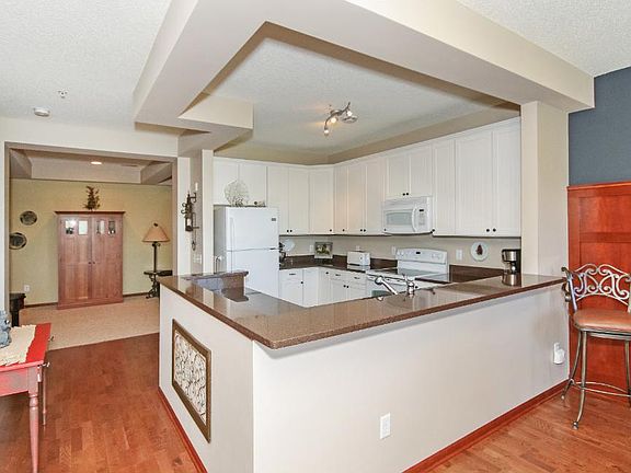 4th image of 1240 County Road D E Unit 16
