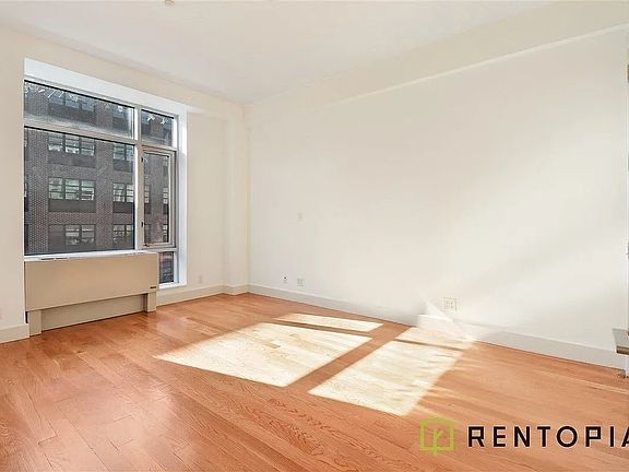 4th image of 65 Ainslie St Unit 413B
