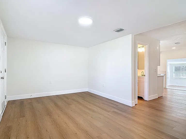 1415 Frances Dr — Photo 6