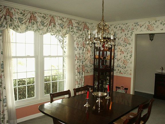 formal dining, living,den