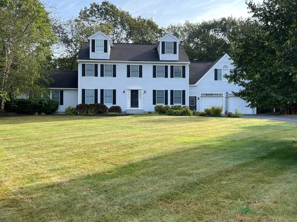 32 Vista Drive, South Portland, ME 04106