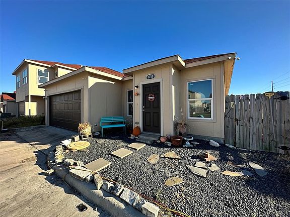 2nd image of 8711 Beviamo St