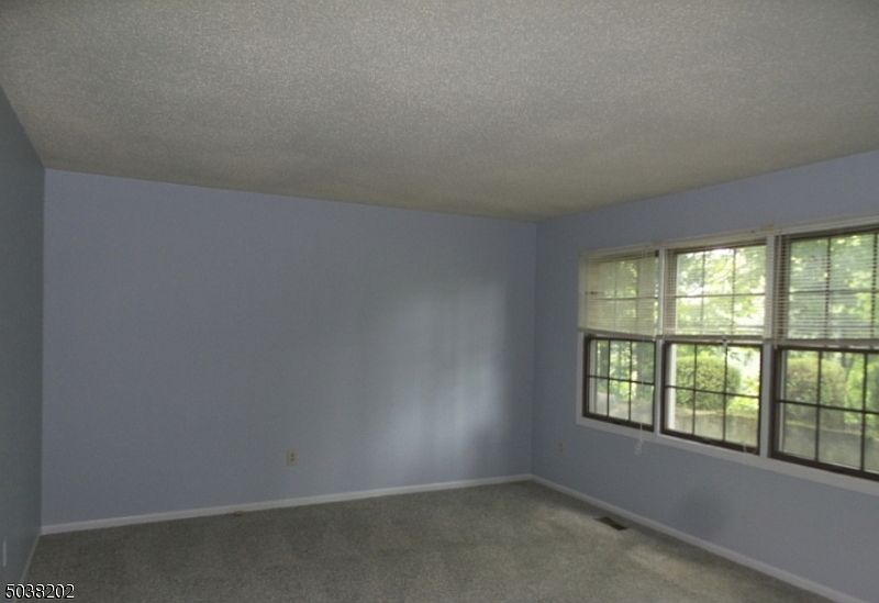 1st image of 35 Burlington Ct #1918