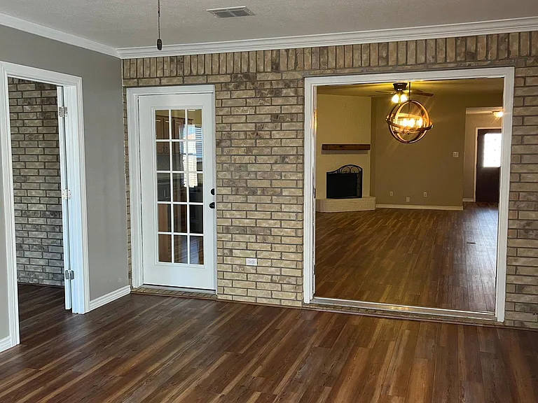4700 Topaz Ln — Photo 9