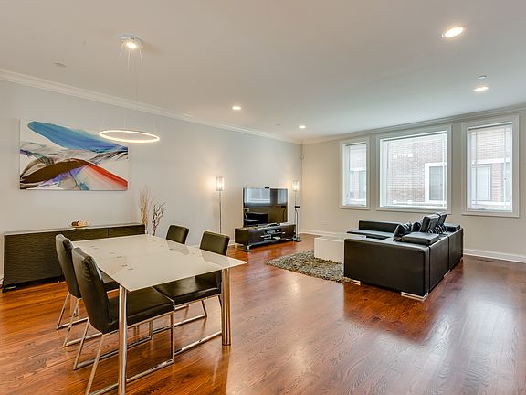 3rd image of 6523 N Lincoln Ave